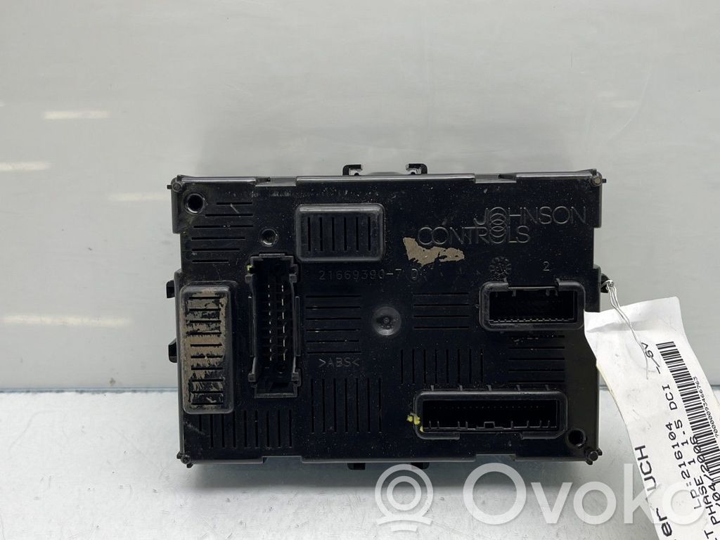 Renault Clio III Unité de contrôle BSM 