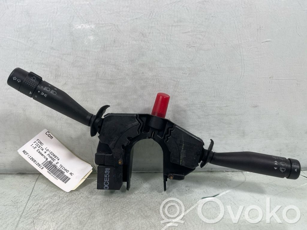 Ford Fiesta Interruptor/palanca de limpiador de luz de giro 