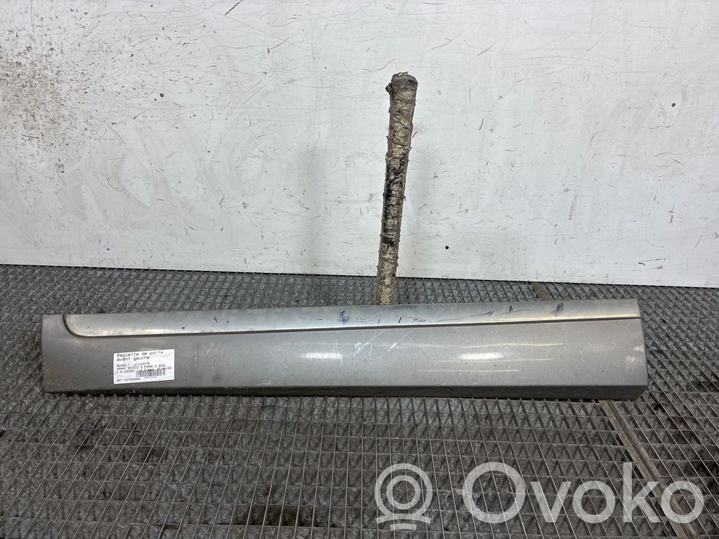 Renault Scenic III -  Grand scenic III Listwa drzwi przednich 