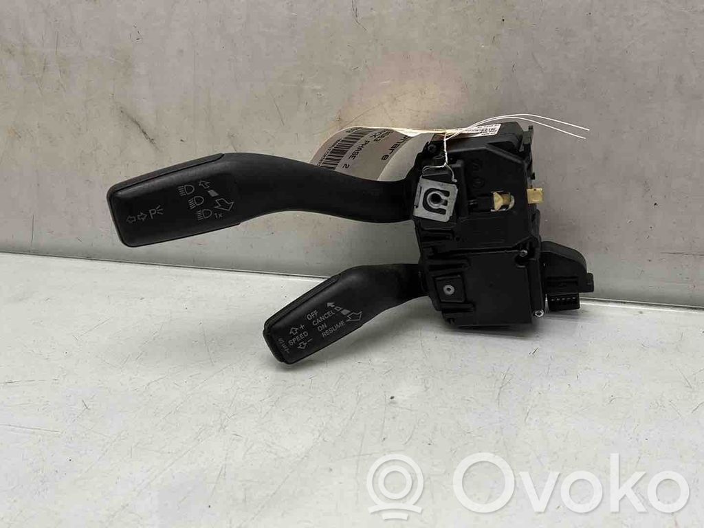 Audi A3 S3 A3 Sportback 8P Palanca de intermitentes 