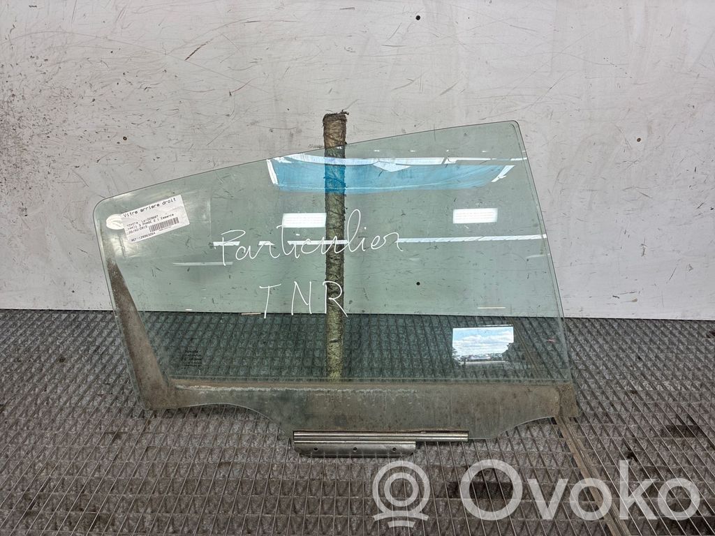 Toyota Yaris Geam ușă spate 