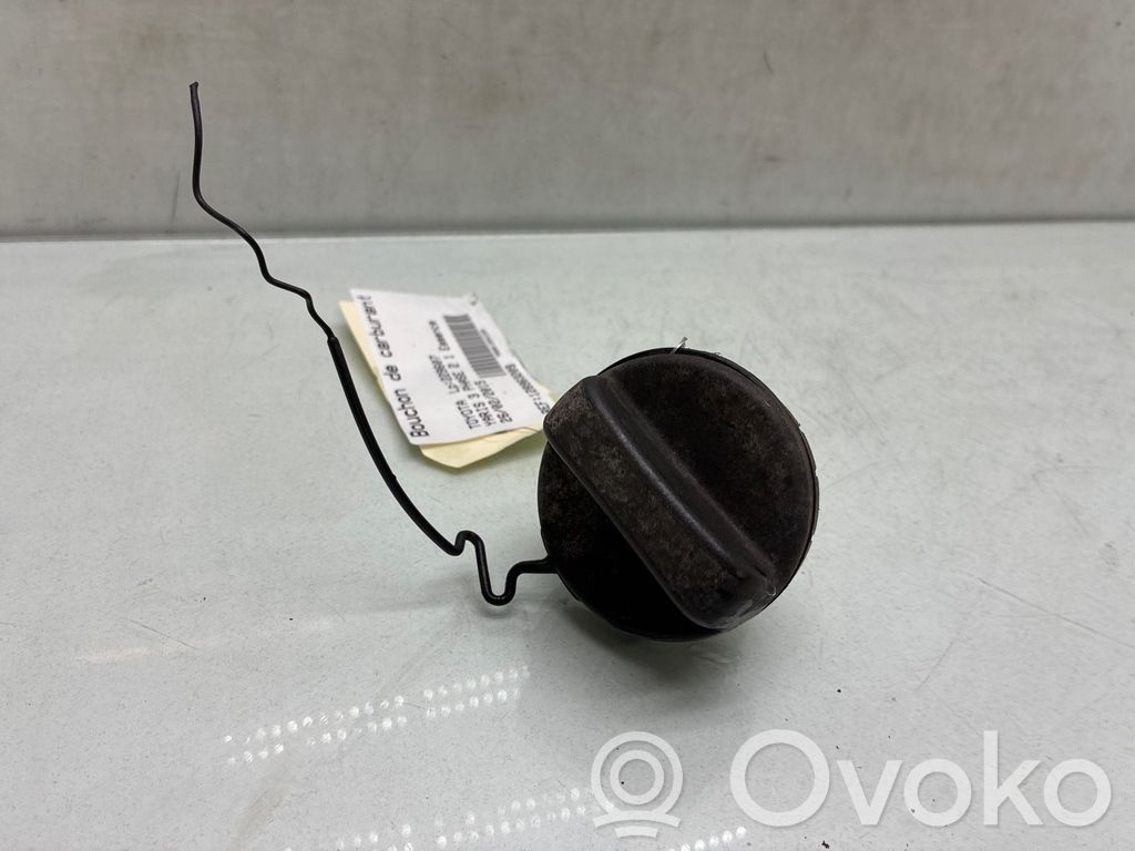 Toyota Yaris Tappo del serbatoio del carburante 