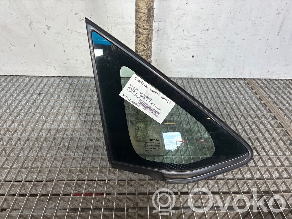 Toyota Auris 150 Geam triunghi față 
