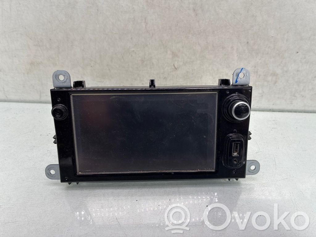 Renault Clio IV Panel / Radioodtwarzacz CD/DVD/GPS 
