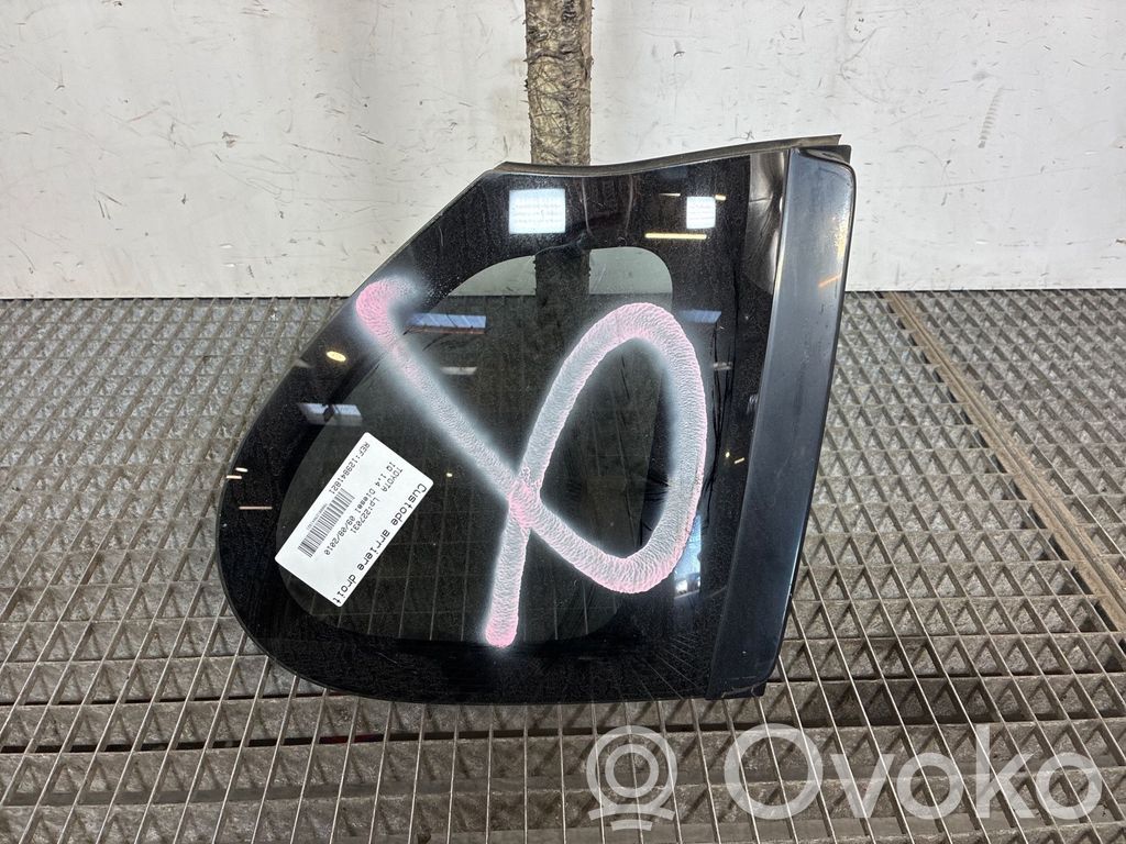 Toyota iQ Vidrio lateral trasero