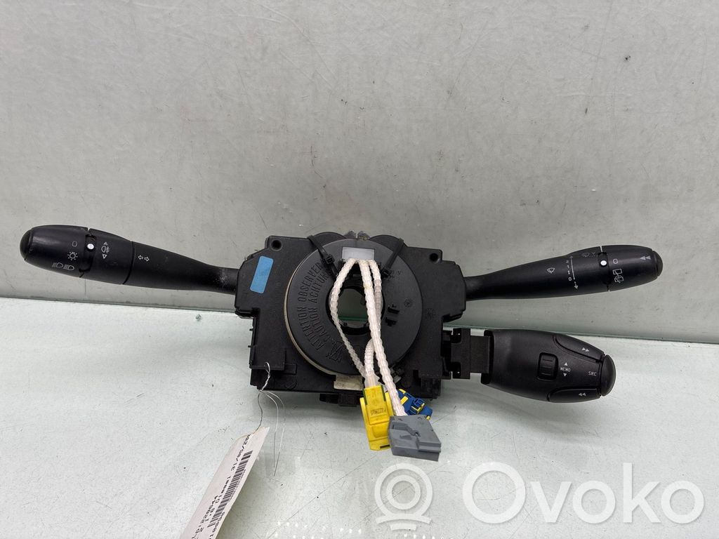 Peugeot 307 Interruptor/palanca de limpiador de luz de giro