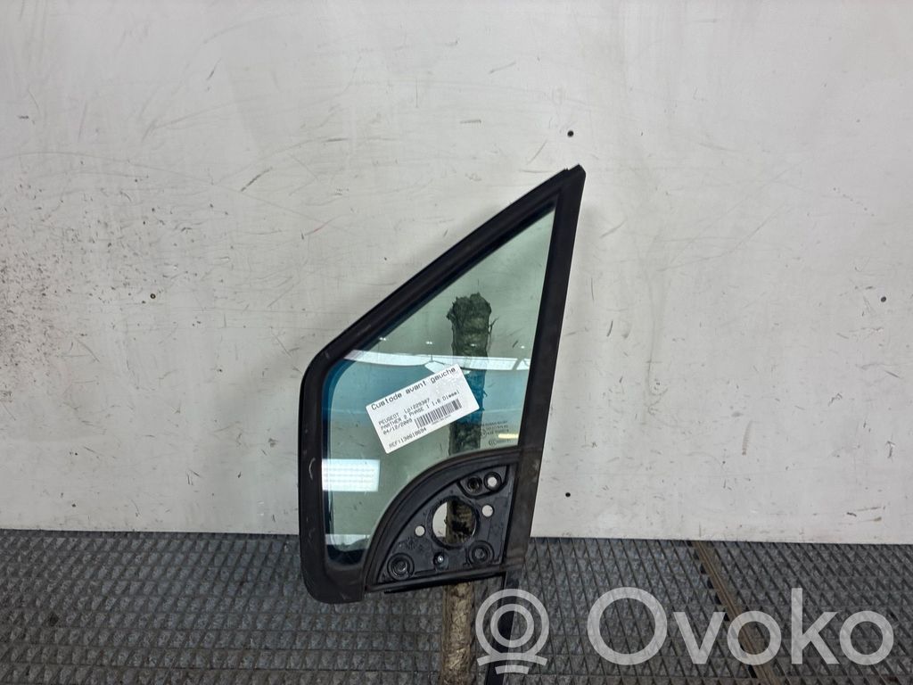 Peugeot Partner Fenêtre latérale avant / vitre triangulaire (4 portes)