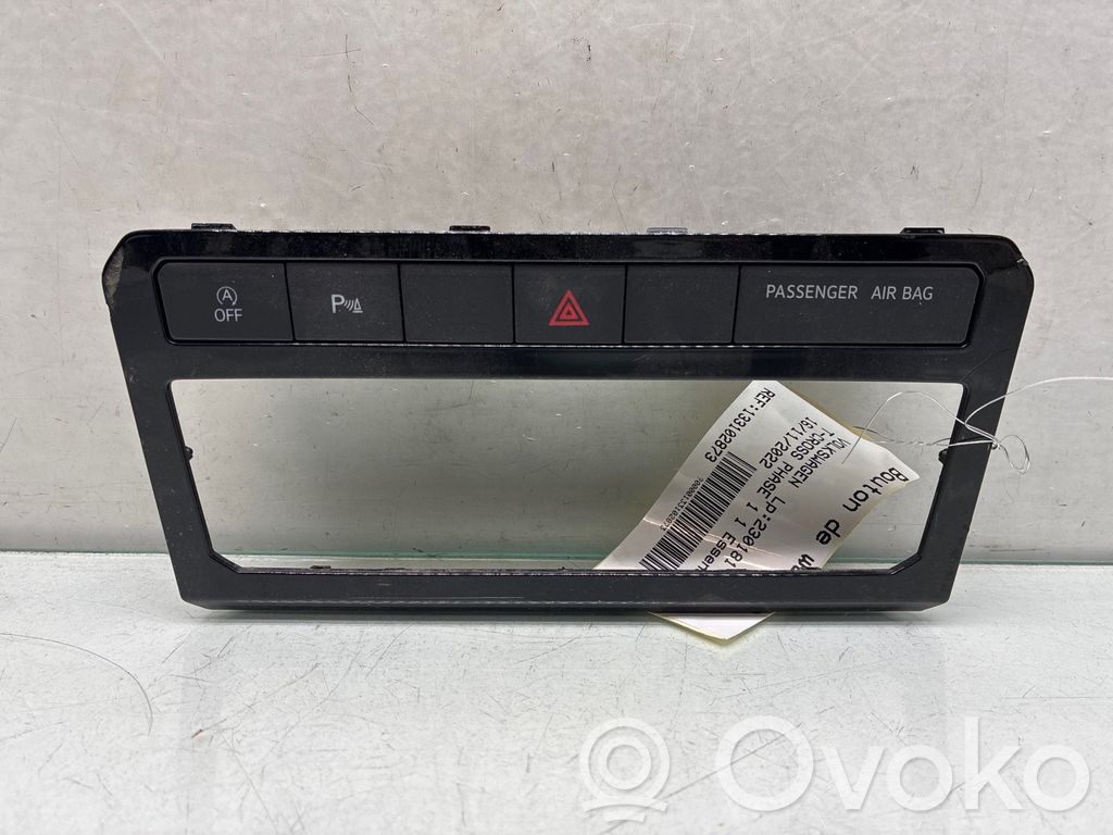 Volkswagen T-Cross Hazard light switch