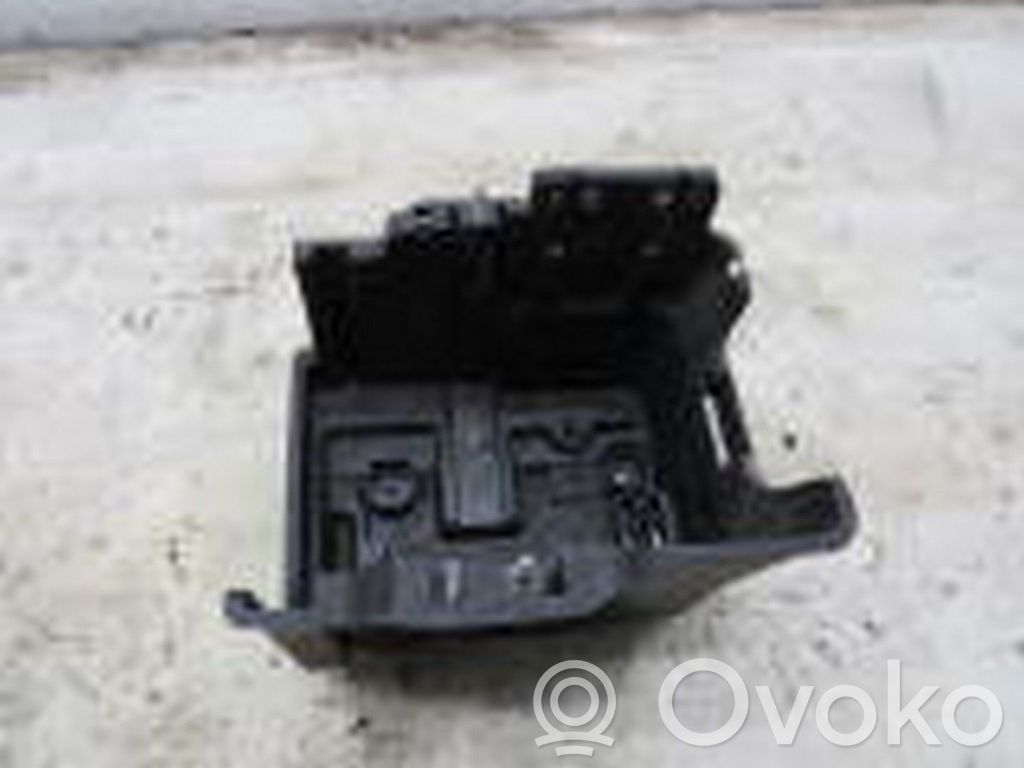 Ford Ecosport Battery bracket 