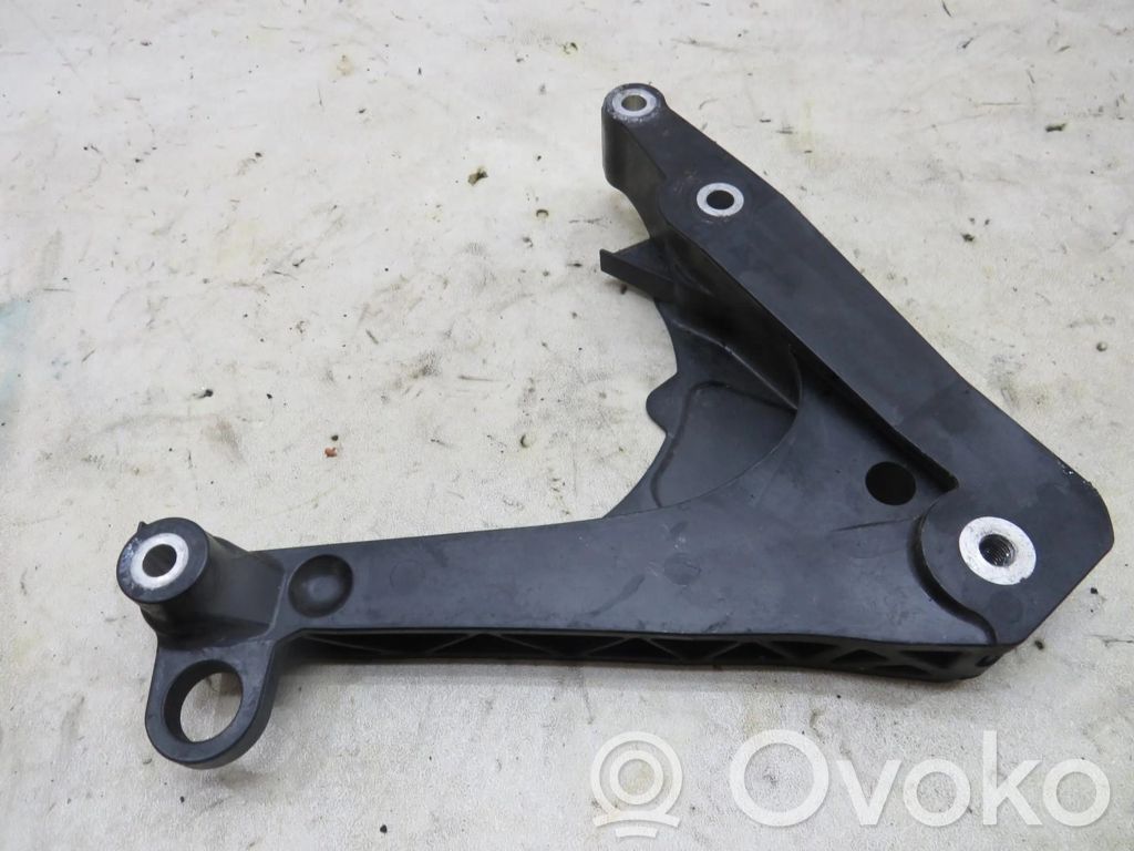 BMW i3 Gearbox mounting bracket 