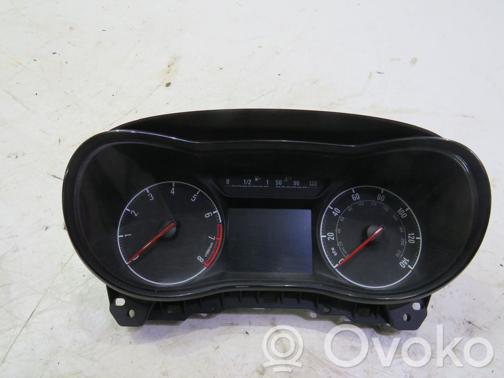 Opel Corsa E Spidometrs (instrumentu panelī) 