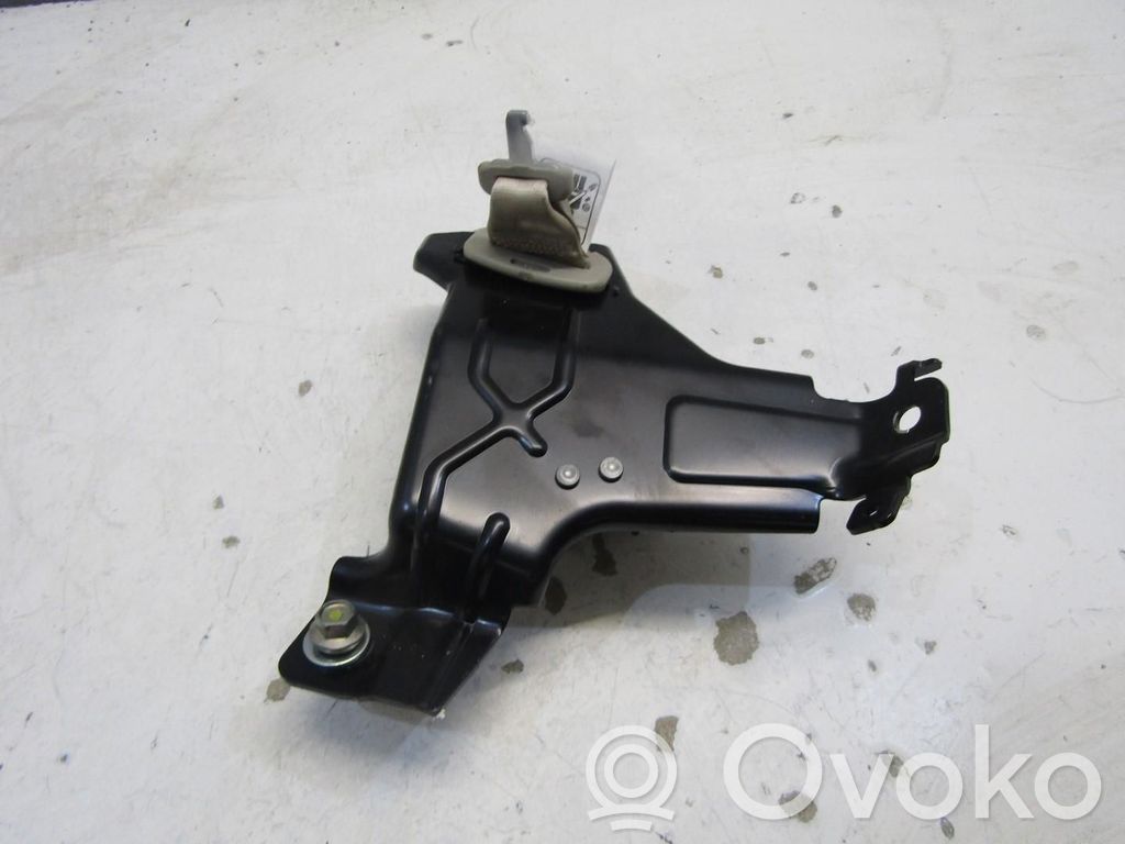 Honda CR-V Middle seatbelt (rear) 