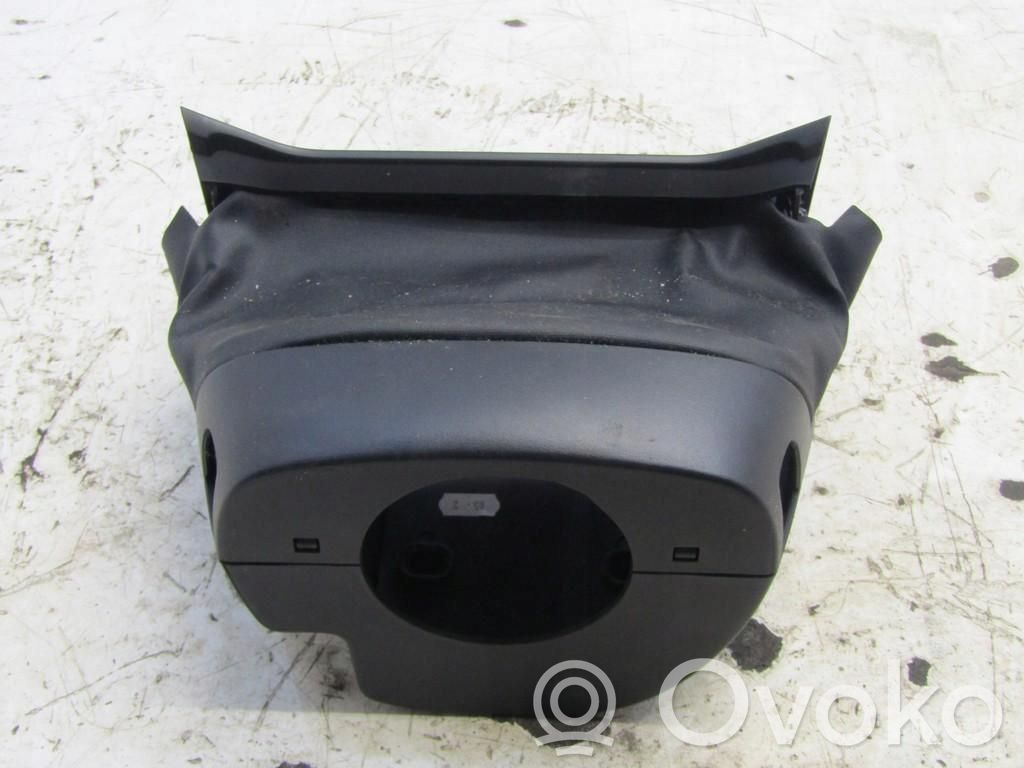 Ford Focus Vairo ašies apdaila 
