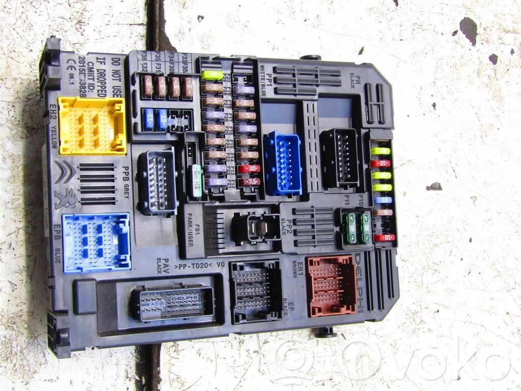Peugeot 3008 II Comfort/convenience module 