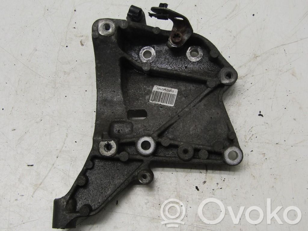 Fiat 500X Engine mount bracket 