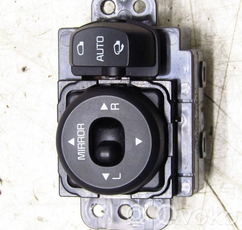 KIA Ceed Wing mirror switch 
