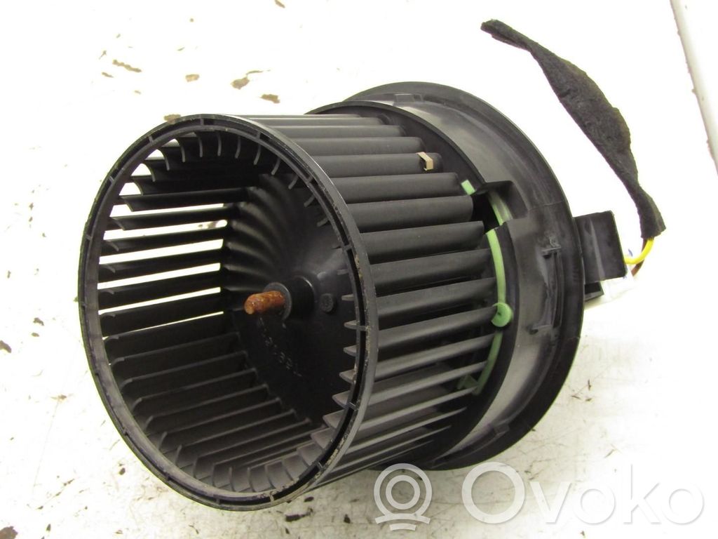 Nissan Juke II F16 Ventola riscaldamento/ventilatore abitacolo 