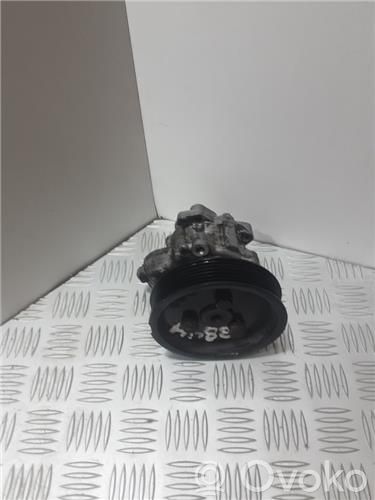 BMW X3 E83 Ohjaustehostimen pumppu 