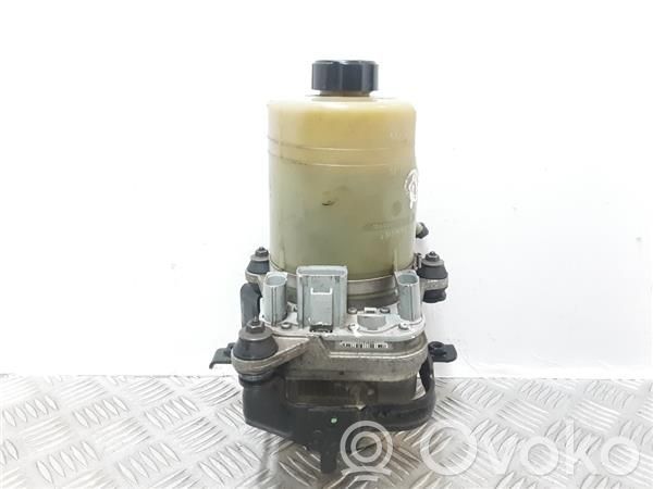 Power steering pump   4M513K514BF,4M513K514BF