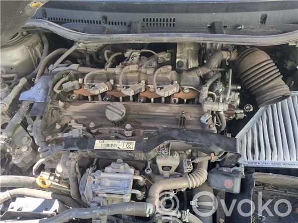 Toyota Auris E180 Silnik 