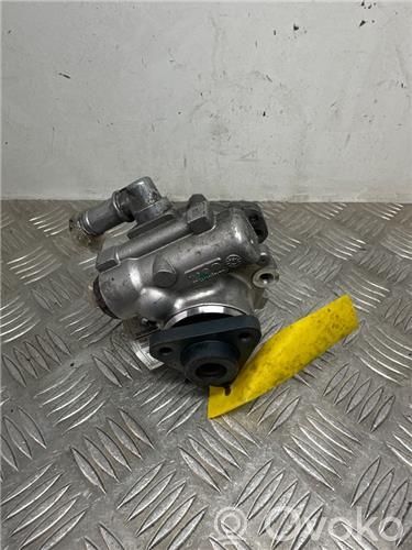 Ohjaustehostimen pumppu   4FO145155A,4FO145155A