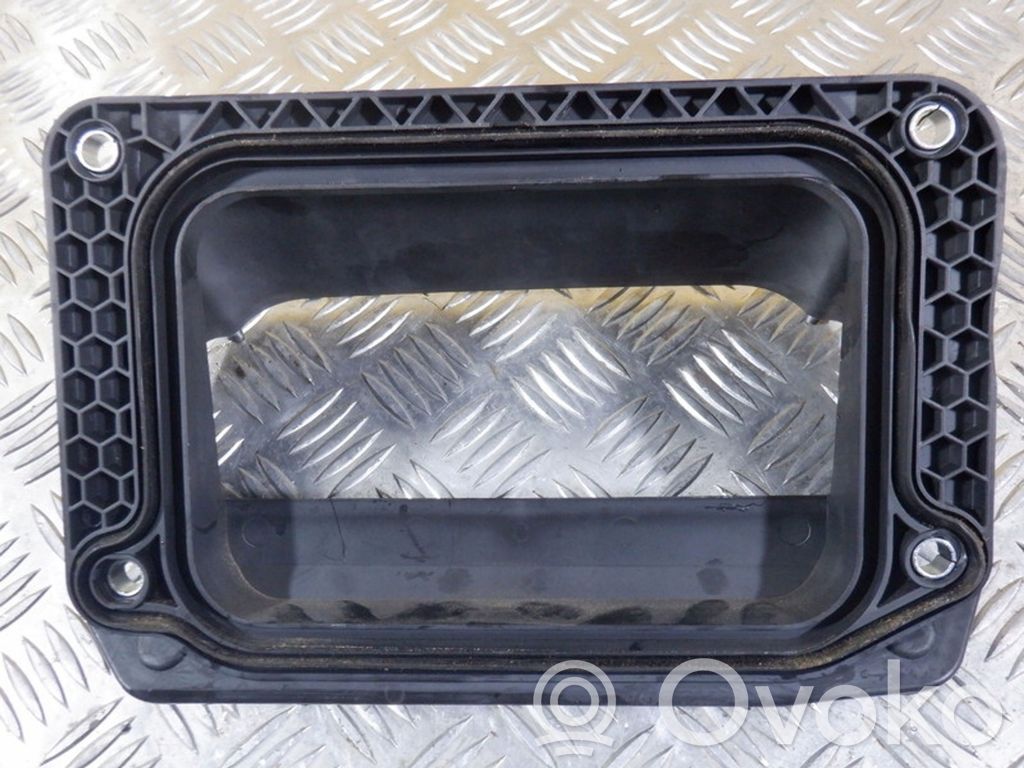 Audi Q7 4M Część rury dolotu powietrza 
