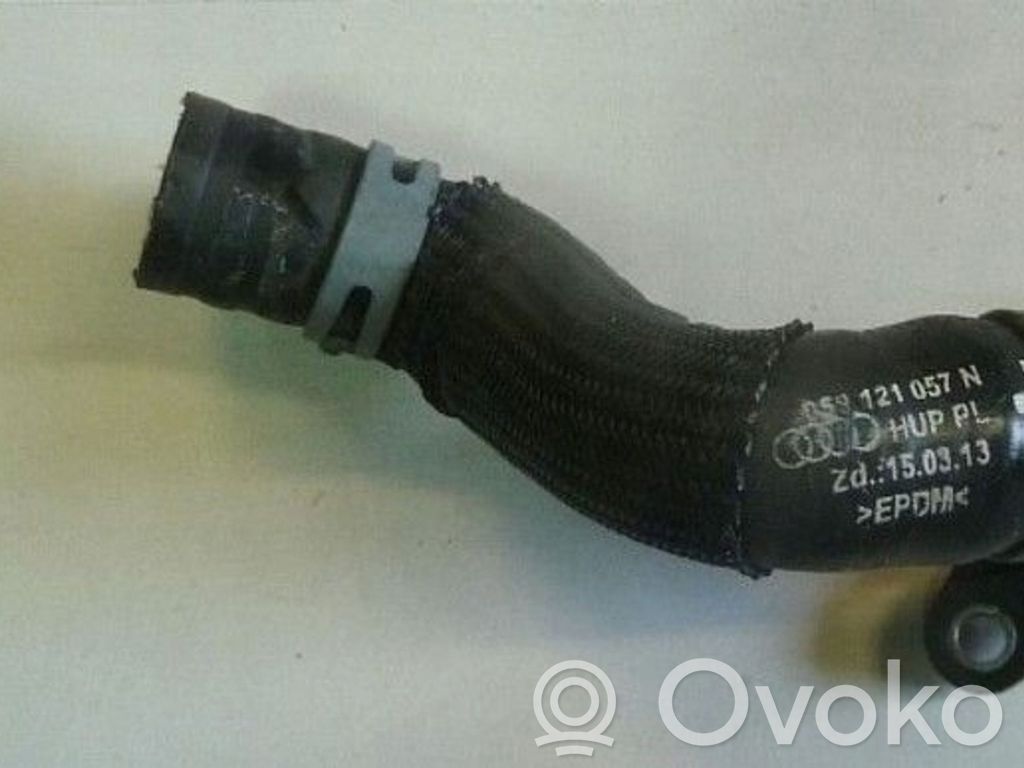 Audi Q7 4M Engine coolant pipe/hose 