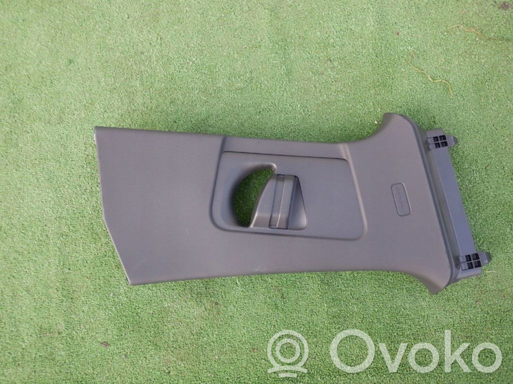 Audi A3 8Y Pilar (B) (superior) 