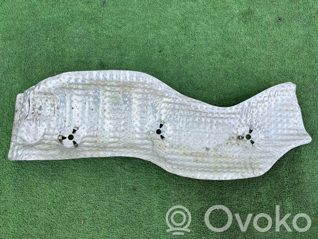 Volkswagen Amarok Exhaust heat shield 
