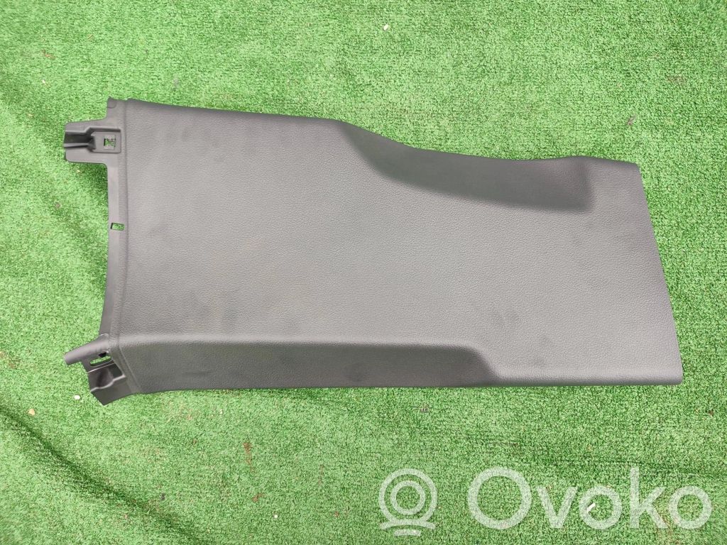 Audi e-tron (B) pillar trim (bottom) 