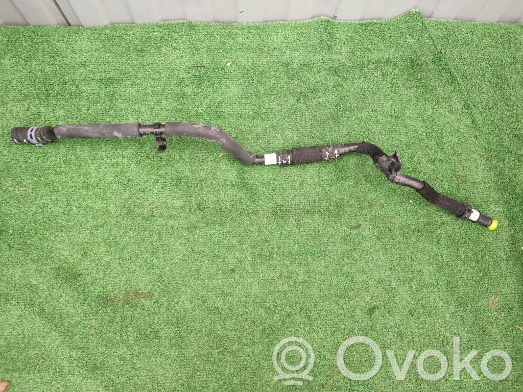 Audi e-tron Engine coolant pipe/hose 