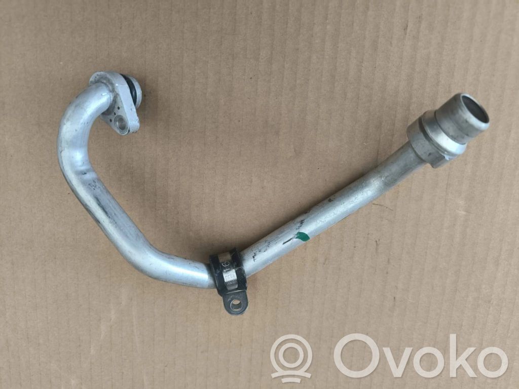 Audi A8 S8 D5 Tubo flessibile del liquido di raffreddamento del motore 