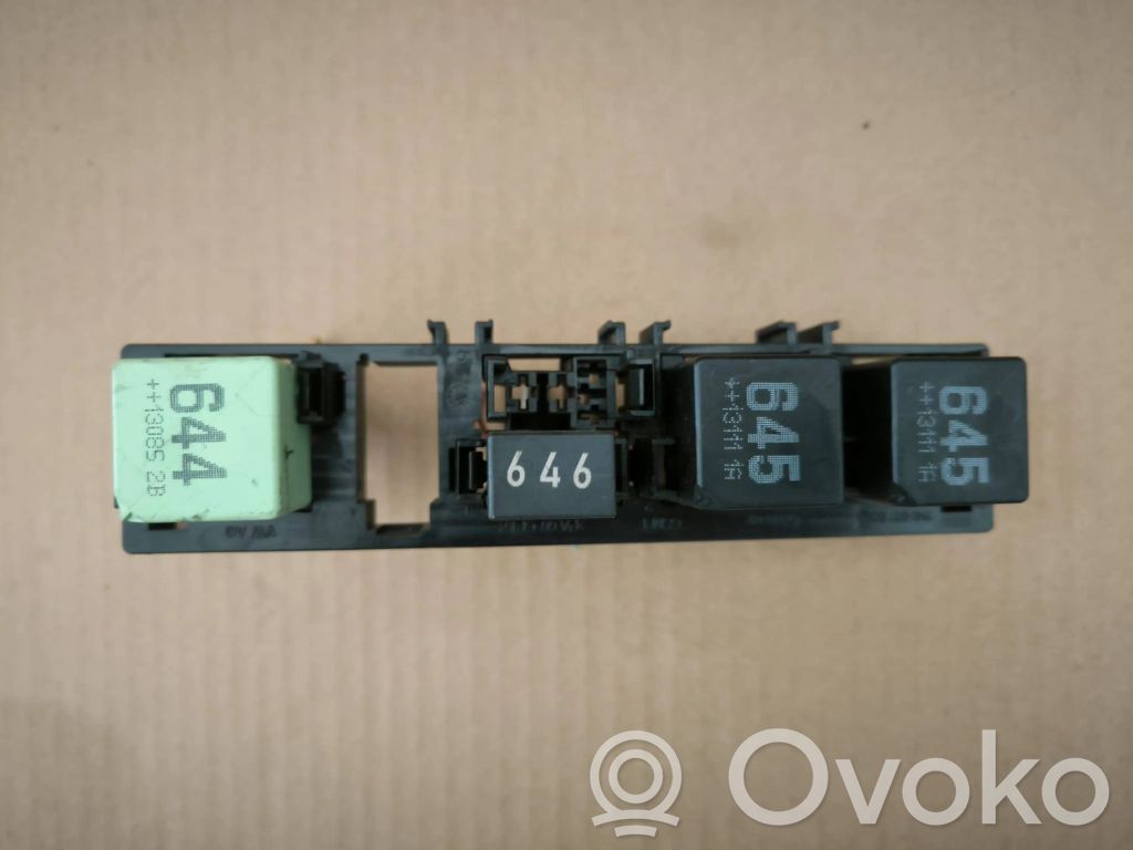 Skoda Octavia Mk2 (1Z) Fuse module 