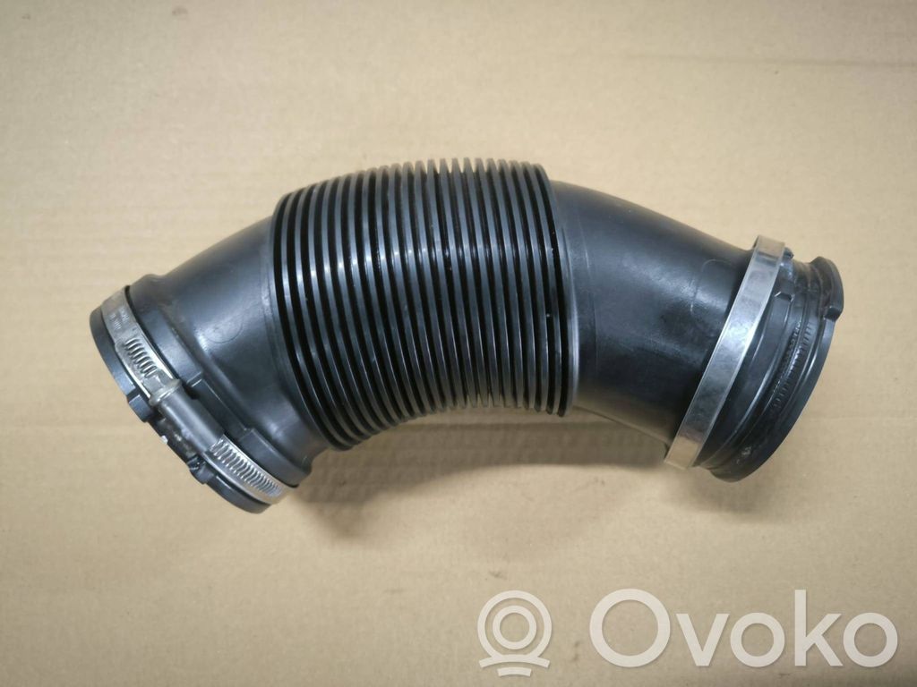 Audi A4 S4 B9 8W Air intake hose/pipe 