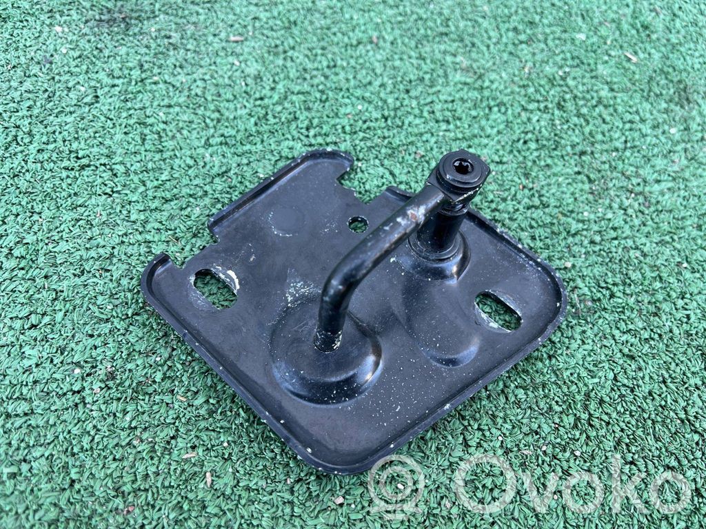 Audi Q2 - Engine bonnet/hood lock/latch loop/hook 