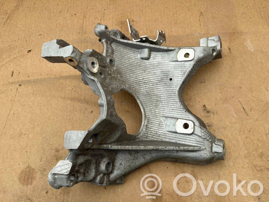 Engine mounting bracket   8W0399296E