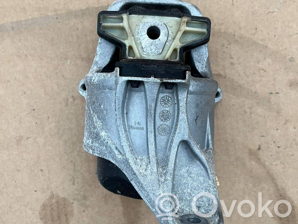 Engine mount bracket   8W0199371BD,085746,4518227