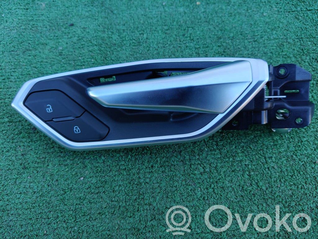 Audi e-tron Front door interior handle 