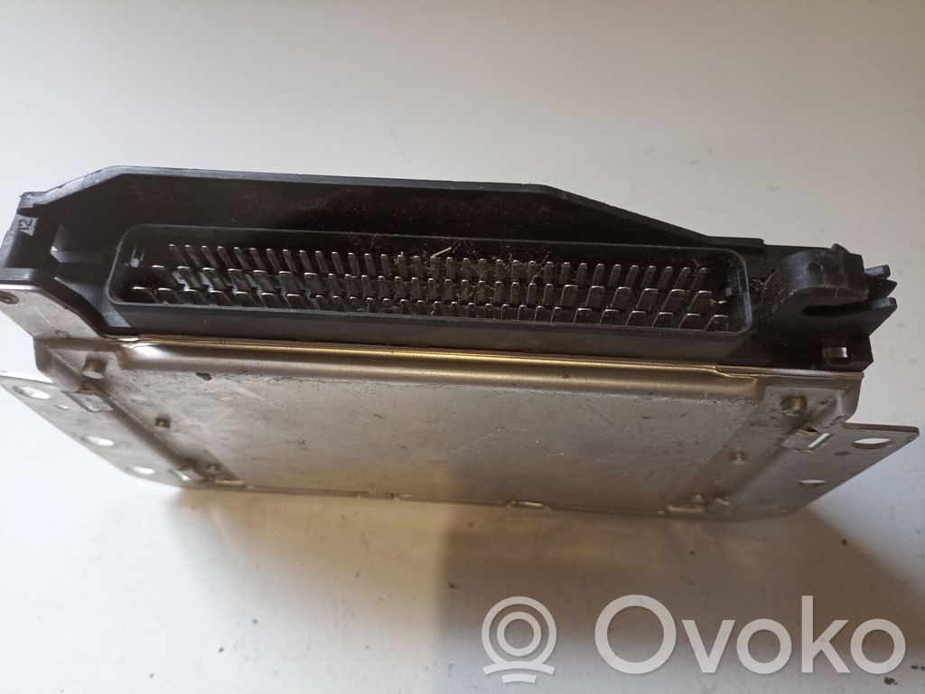 Engine control unit/module   8D0927156CF,6058006111,0260002644