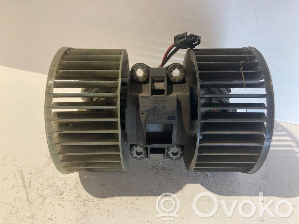 BMW 3 E46 Mazā radiatora ventilators 