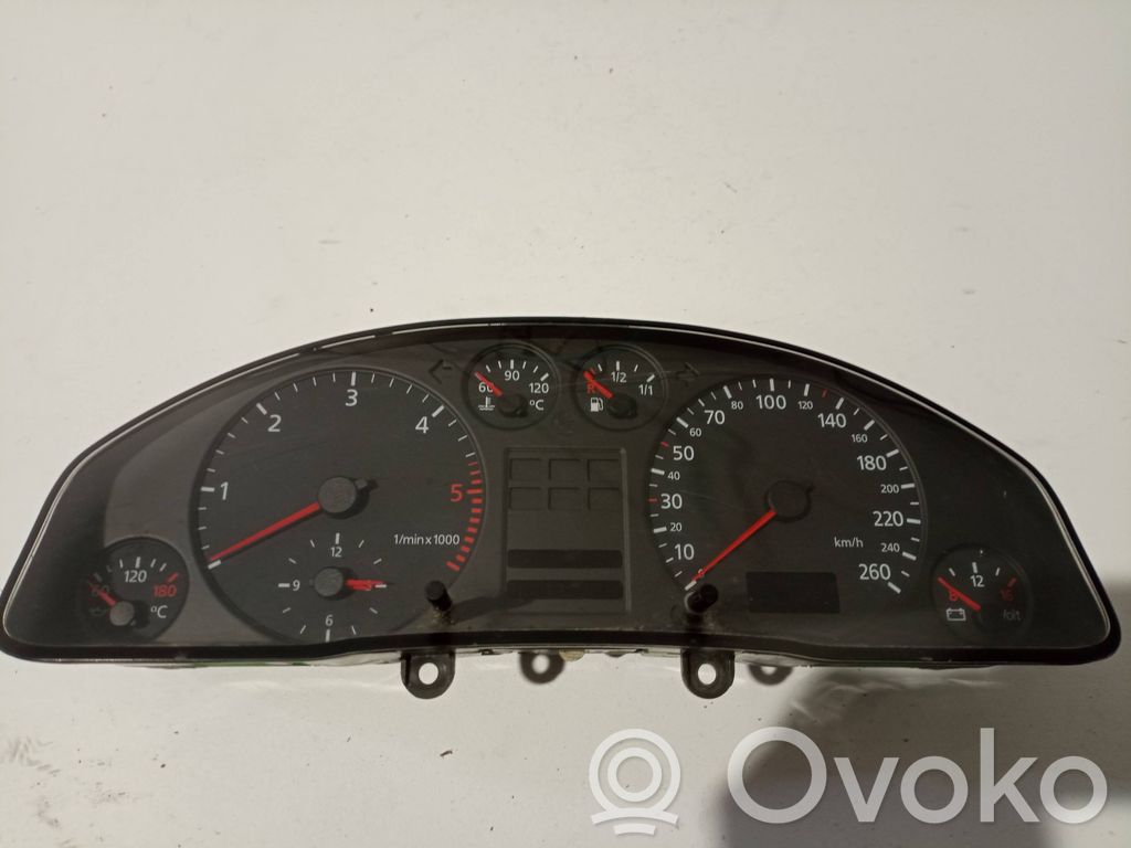 Audi A6 S6 C5 4B Licznik / Prędkościomierz 