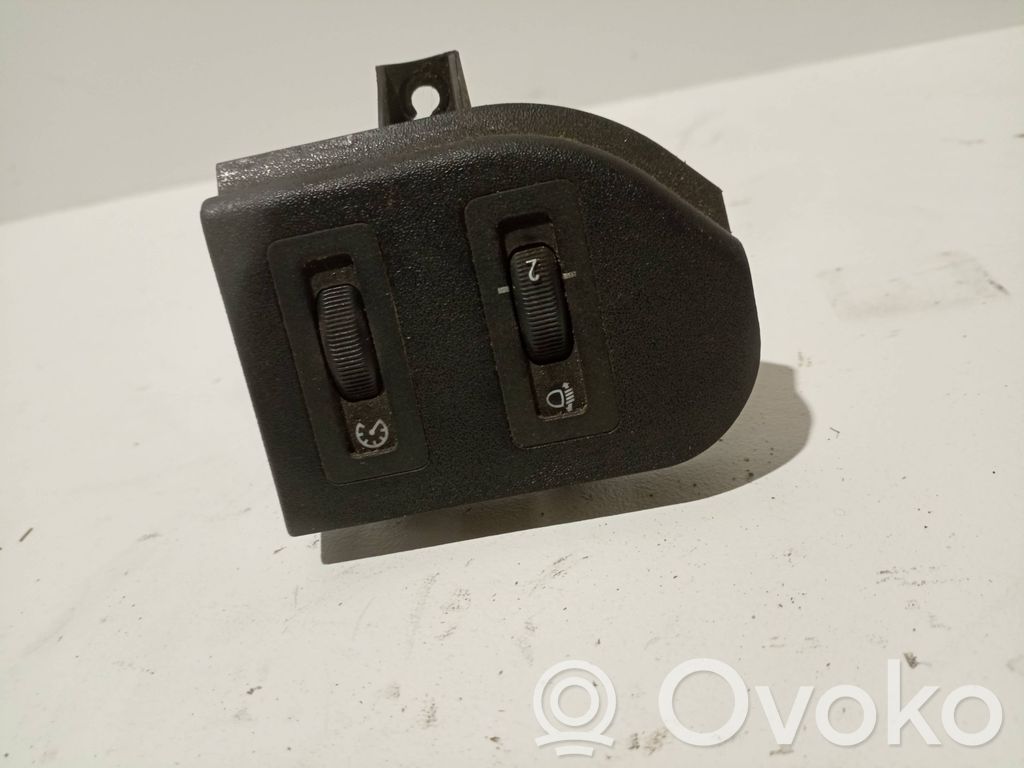 Schalter Leuchtweitenregulierung   E366131,13934209