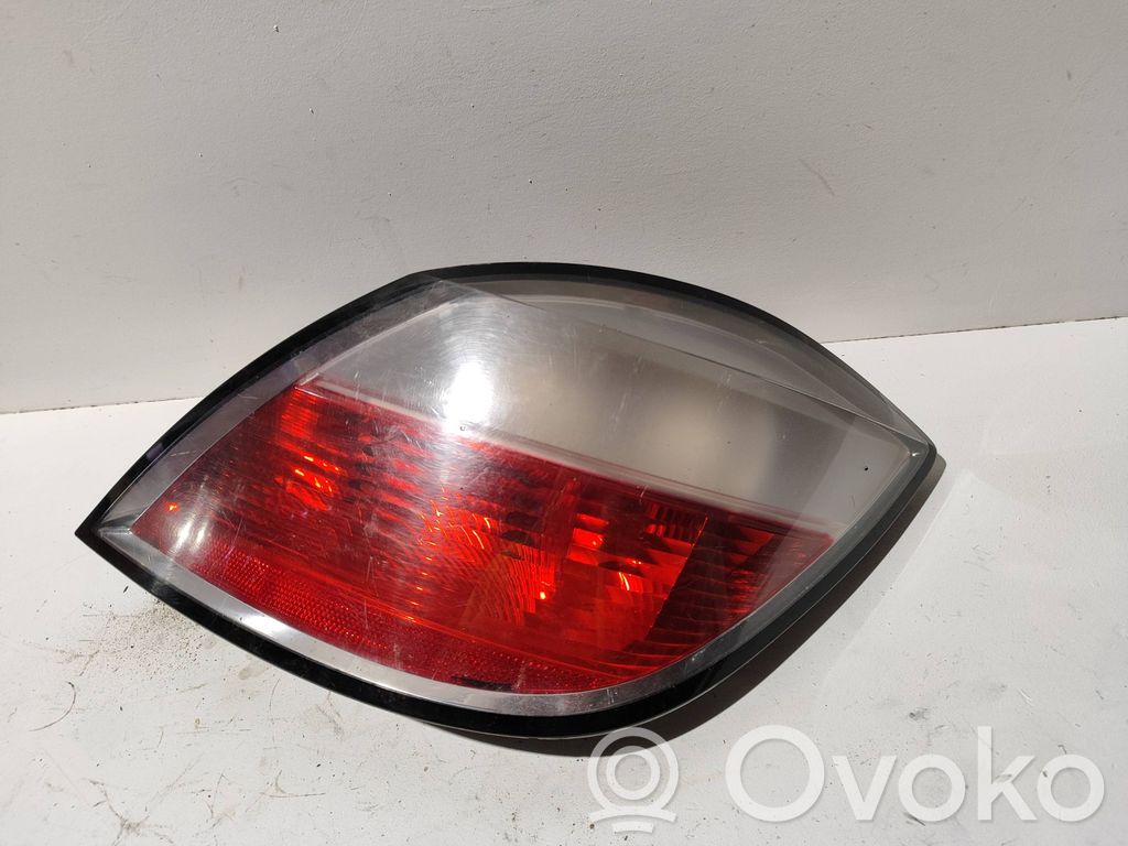 Opel Astra H Galinis žibintas kėbule 