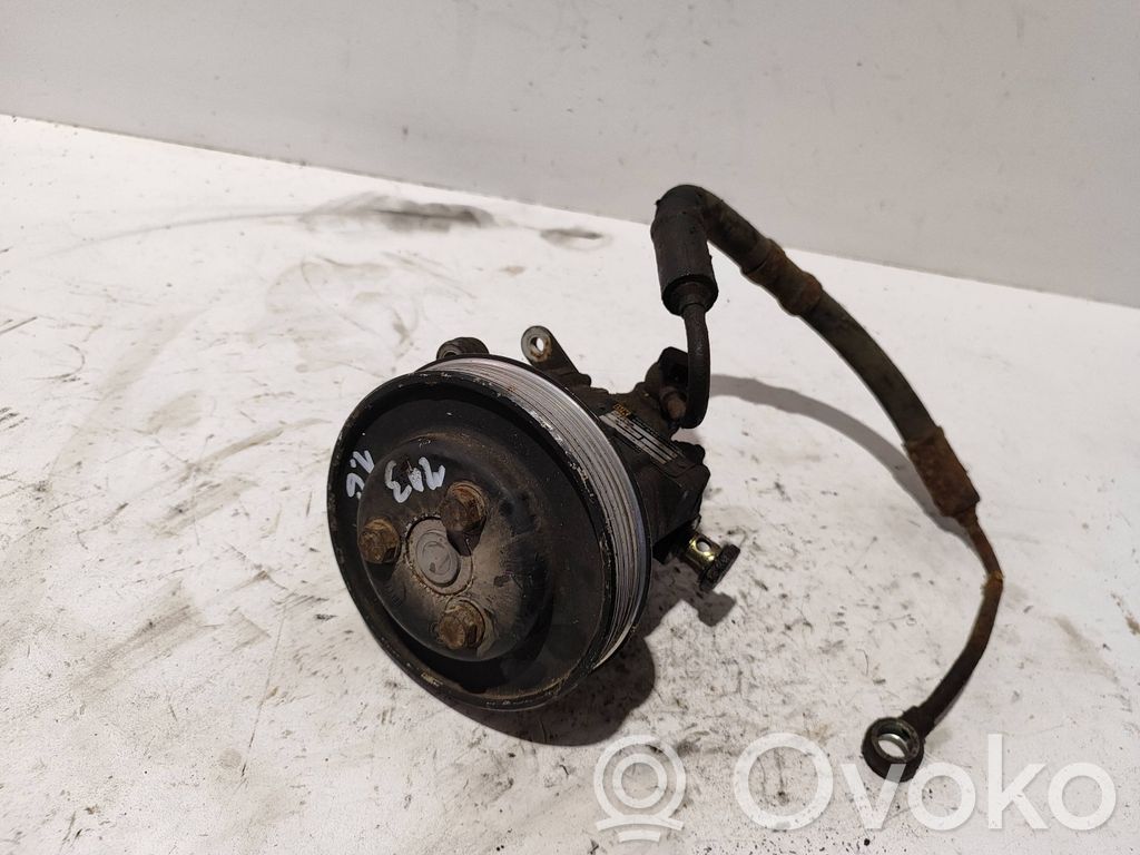 BMW 3 E36 Power steering pump 