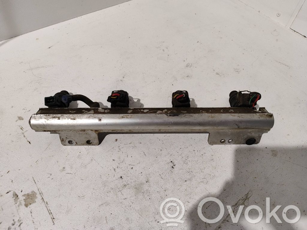 Volvo S40, V40 Fuel main line pipe 