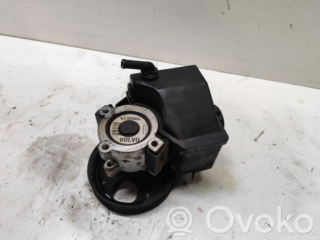 Volvo S80 Power steering pump 