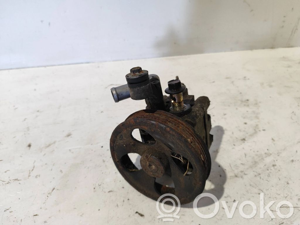 Subaru Outback Ohjaustehostimen pumppu 