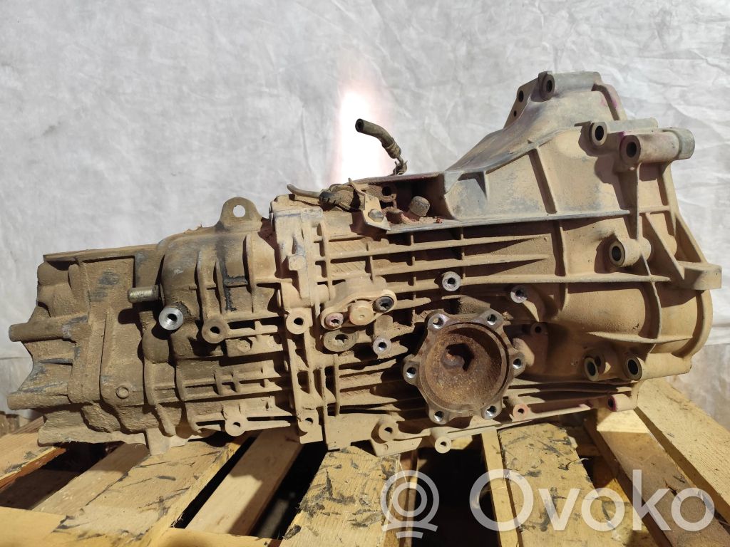Audi A4 S4 B6 8E 8H Mechaninė 5 pavarų dėžė 