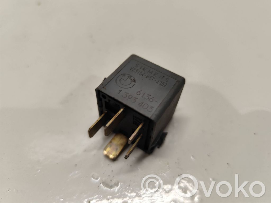Other relay   1393403,6136,V23134B57X152