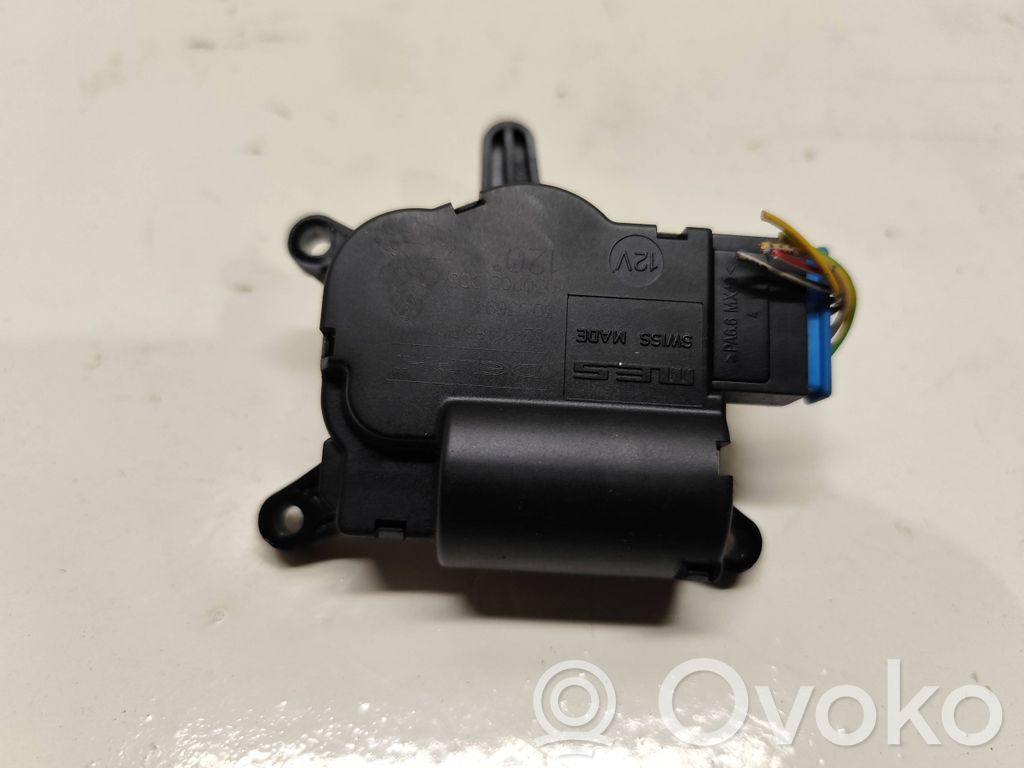 Volkswagen Touareg I Air flap motor/actuator 